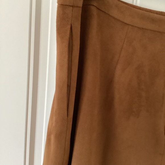 Vince Camuto Faux Suede Skirt - Picture 3 of 6